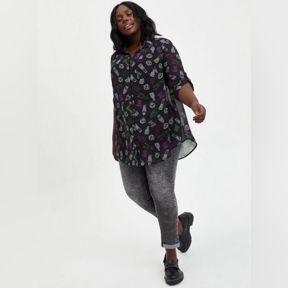 Torrid Disney Villains “Pick Your Poison” Chiffon Button-Down Tunic | 4X